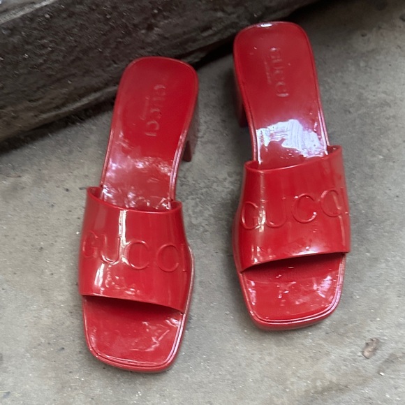 Gucci Rubber Slides - Picture 3 of 9